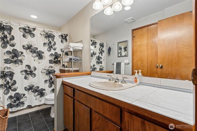 2407 SE 8th Place, Renton, WA 98055