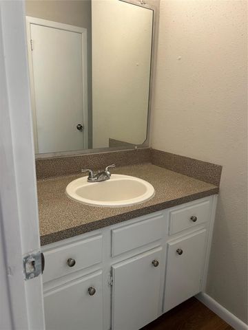 110 Laurie Lane Lane, Willis, TX 77378