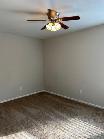 110 Laurie Lane Lane, Willis, TX 77378