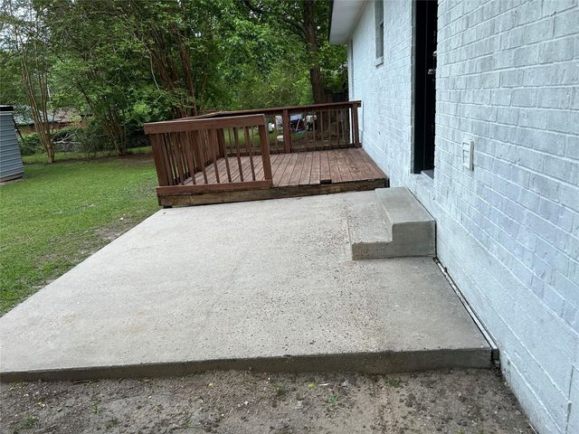 110 Laurie Lane Lane, Willis, TX 77378