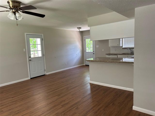 110 Laurie Lane Lane, Willis, TX 77378