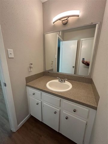 110 Laurie Lane Lane, Willis, TX 77378