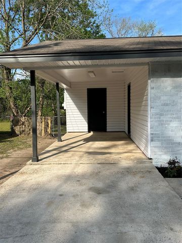 110 Laurie Lane Lane, Willis, TX 77378