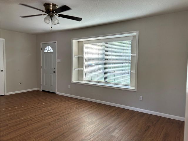 110 Laurie Lane Lane, Willis, TX 77378