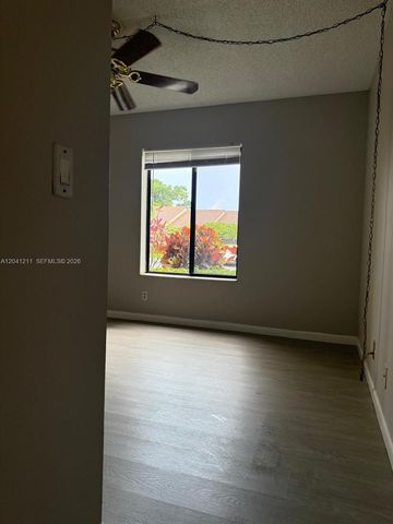 614 Sea Pine Way C1, Greenacres, FL 33415