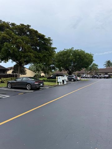 614 Sea Pine Way C1, Greenacres, FL 33415