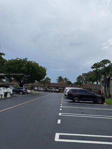 614 Sea Pine Way C1, Greenacres, FL 33415