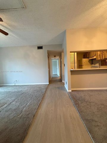 614 Sea Pine Way C1, Greenacres, FL 33415