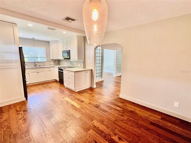 438 LAKEVIEW AVENUE, Winter Park, FL 32789