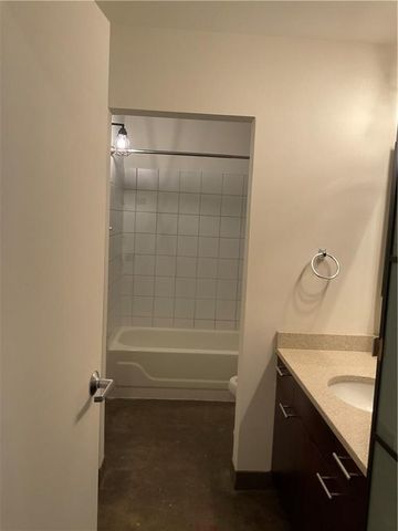 881 Memorial Drive SE 109, Atlanta, GA 30316