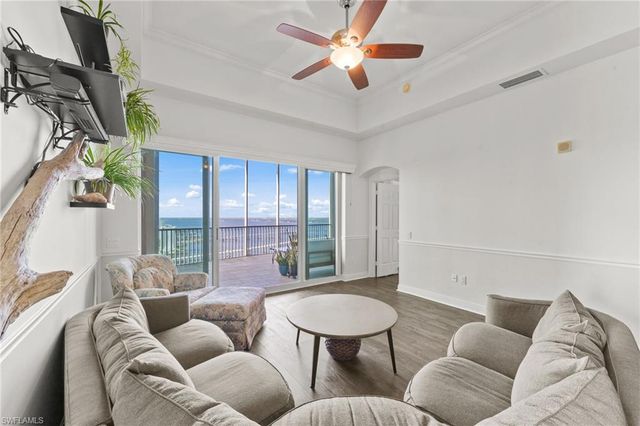 2743 1st ST 2703, Fort Myers, FL 33916