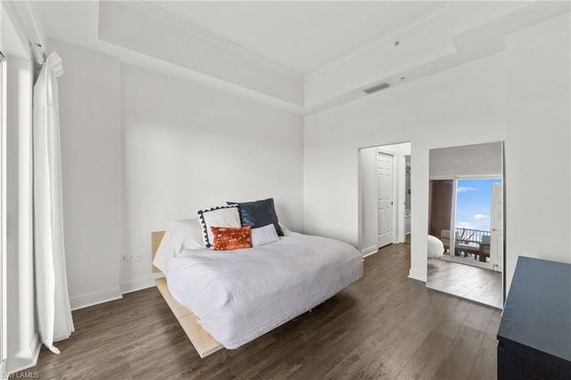 2743 1st ST 2703, Fort Myers, FL 33916