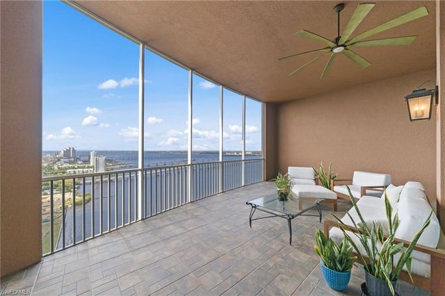 2743 1st ST 2703, Fort Myers, FL 33916