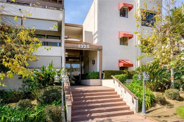 1325 Valley View Road 105, Glendale, CA 91202