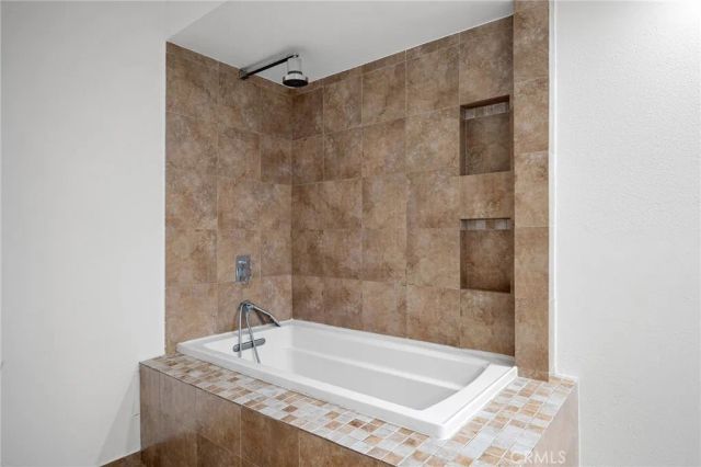 1325 Valley View Road 105, Glendale, CA 91202