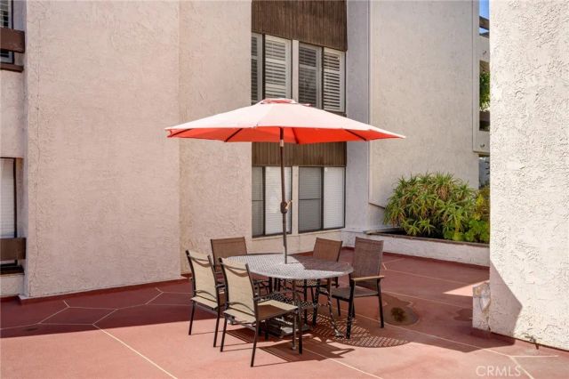 1325 Valley View Road 105, Glendale, CA 91202