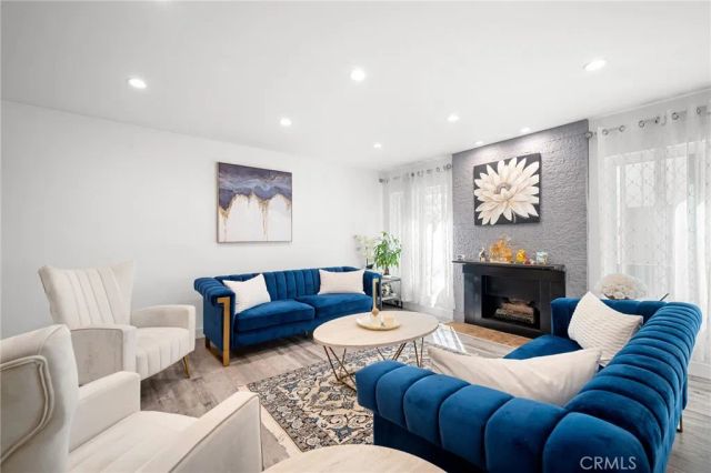1325 Valley View Road 105, Glendale, CA 91202