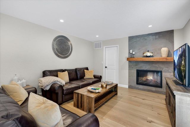 670 Roble Drive, Morgan Hill, CA 95037