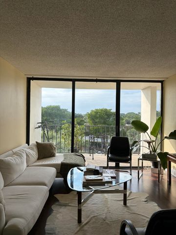 1830 Embassy Drive 506, West Palm Beach, FL 33401