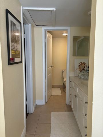 1830 Embassy Drive 506, West Palm Beach, FL 33401