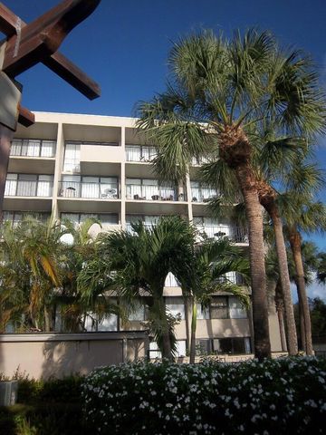 1830 Embassy Drive 506, West Palm Beach, FL 33401