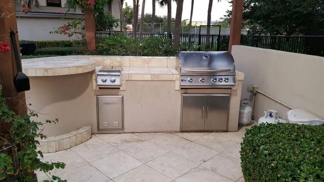 1830 Embassy Drive 506, West Palm Beach, FL 33401