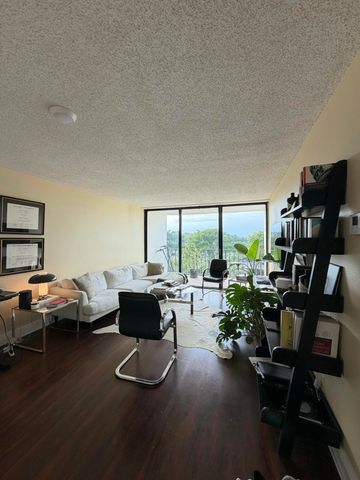 1830 Embassy Drive 506, West Palm Beach, FL 33401