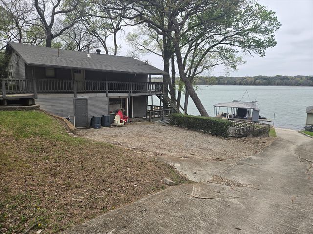 2067 Chaparral Drive, Gainesville, TX 76240