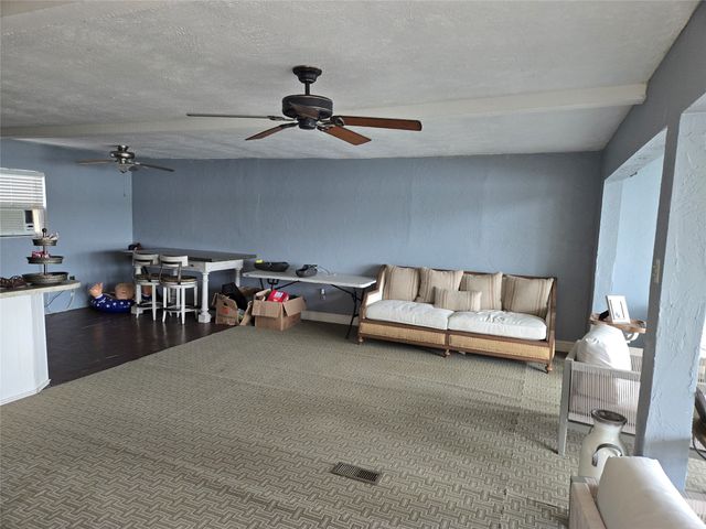 2067 Chaparral Drive, Gainesville, TX 76240