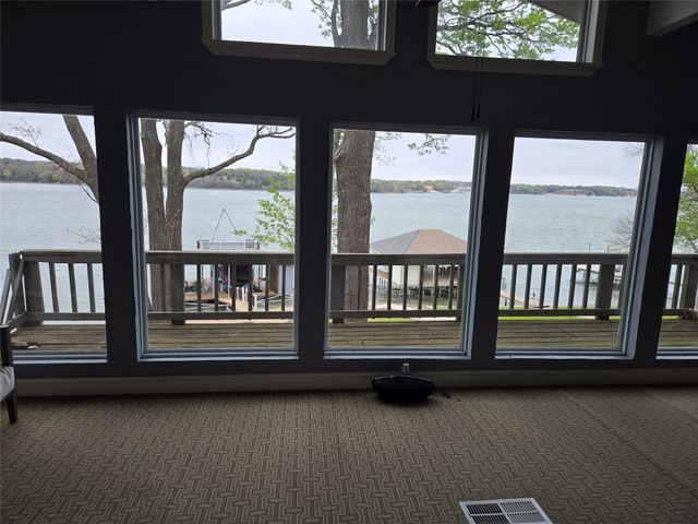 2067 Chaparral Drive, Gainesville, TX 76240