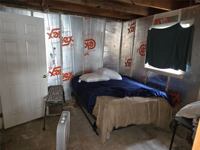 2067 Chaparral Drive, Gainesville, TX 76240