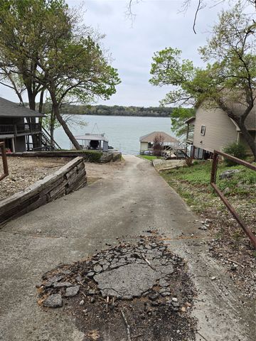 2067 Chaparral Drive, Gainesville, TX 76240