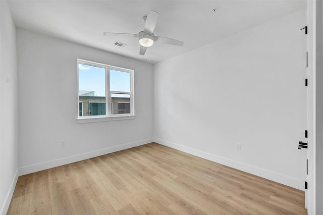 1701 Simond Ave 411, Austin, TX 78723