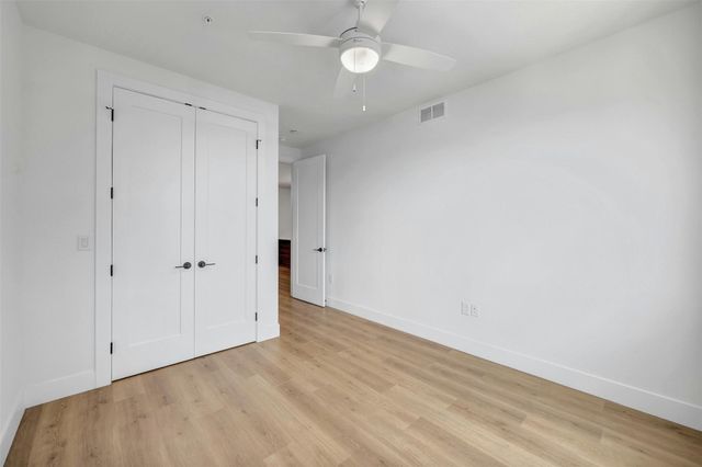 1701 Simond Ave 411, Austin, TX 78723