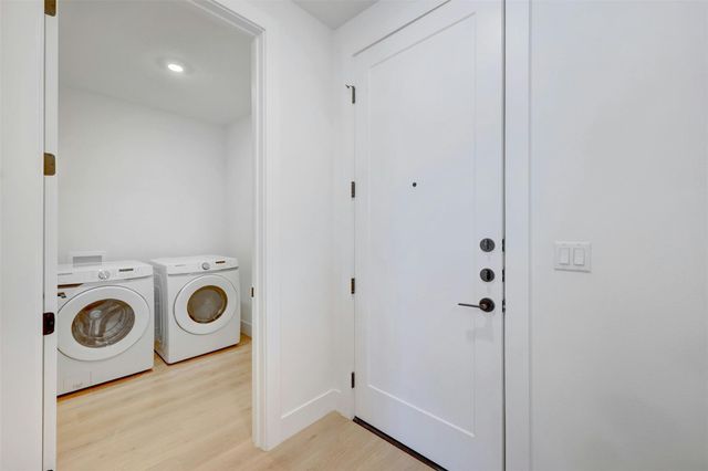 1701 Simond Ave 411, Austin, TX 78723