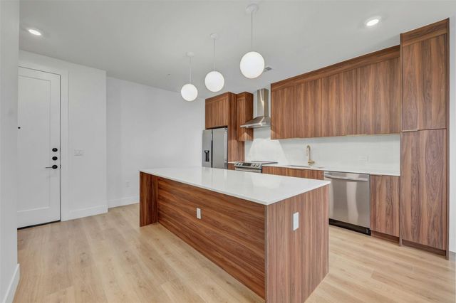 1701 Simond Ave 411, Austin, TX 78723