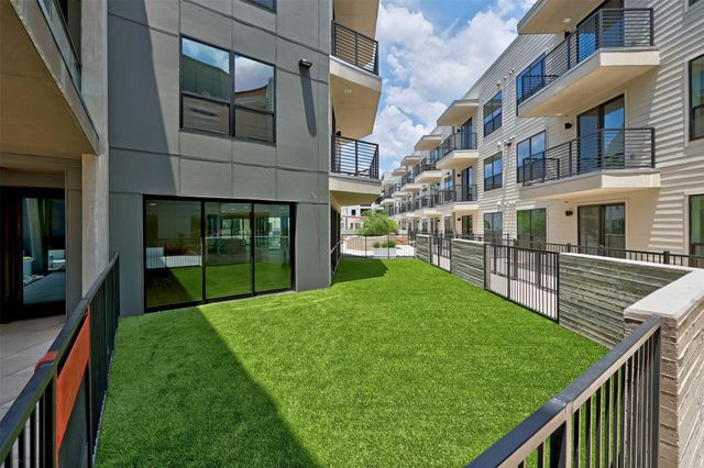 1701 Simond Ave 411, Austin, TX 78723