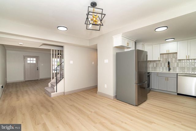 4 MAGNOLIA CT, Sicklerville, NJ 08081