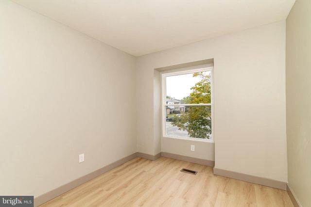 4 MAGNOLIA CT, Sicklerville, NJ 08081