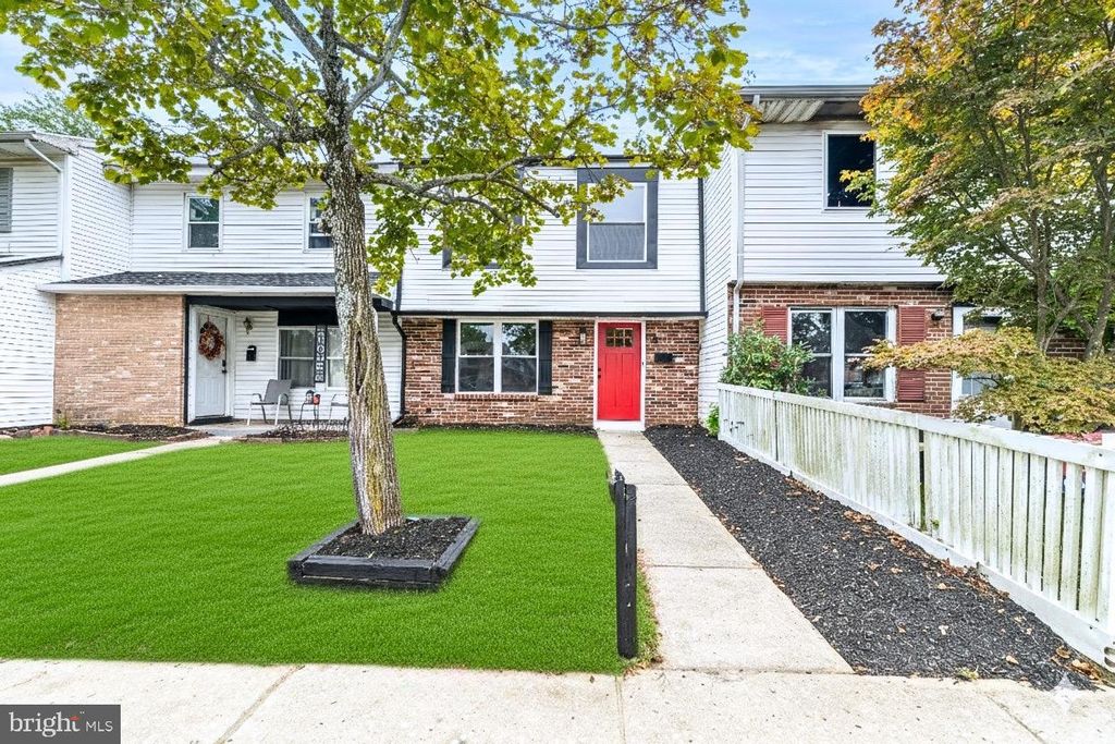 4 MAGNOLIA CT, Sicklerville, NJ 08081