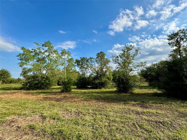 11969 7th St, Santa Fe, TX 77510
