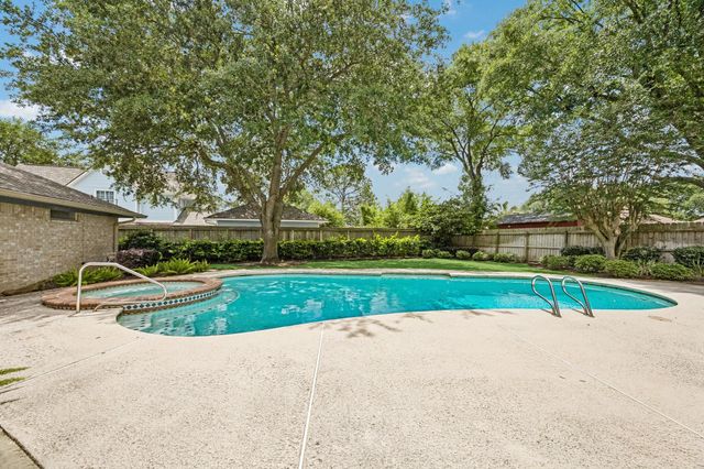 2214 Donegal Court, Deer Park, TX 77536