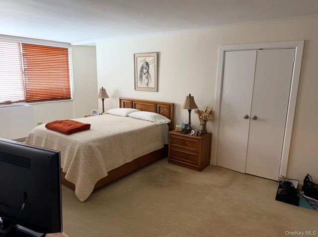 1 BAY CLUB Drive 12 F, Bayside, NY 11360