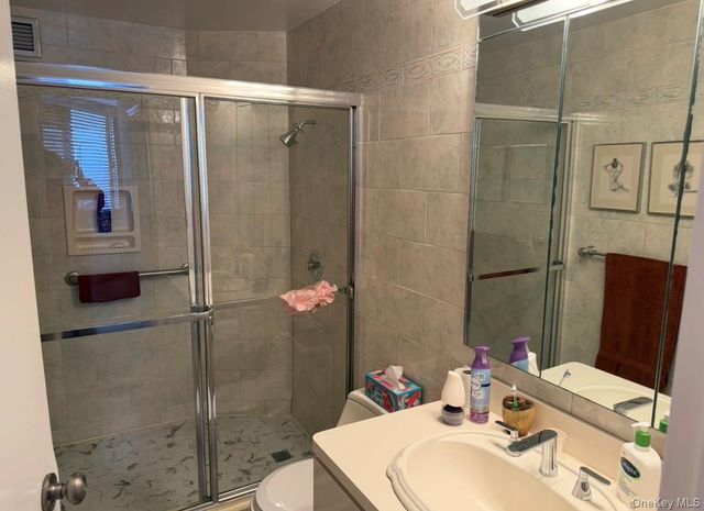 1 BAY CLUB Drive 12 F, Bayside, NY 11360