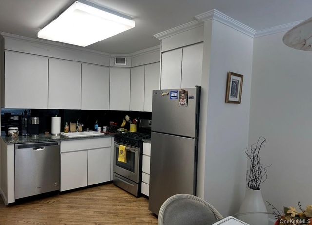 1 BAY CLUB Drive 12 F, Bayside, NY 11360