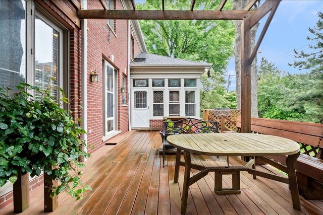 9035 Keystone Avenue, Skokie, IL 60076