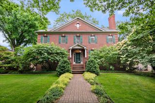 9035 Keystone Avenue, Skokie, IL 60076
