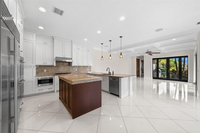 16796 Strasbourg Ln, Delray Beach, FL 33446