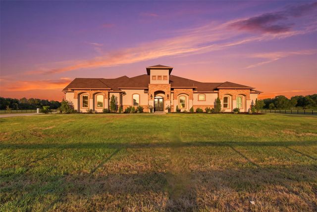 8801 County Road 79, Iowa Colony, TX 77583