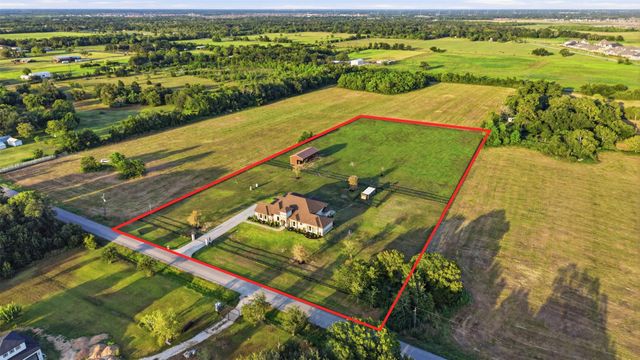8801 County Road 79, Iowa Colony, TX 77583